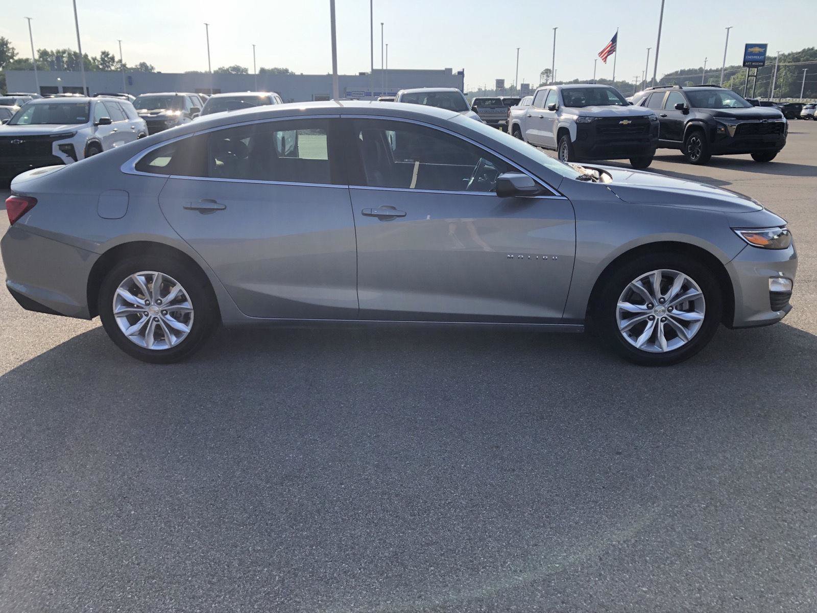 Used 2024 Chevrolet Malibu LT FWD image 8