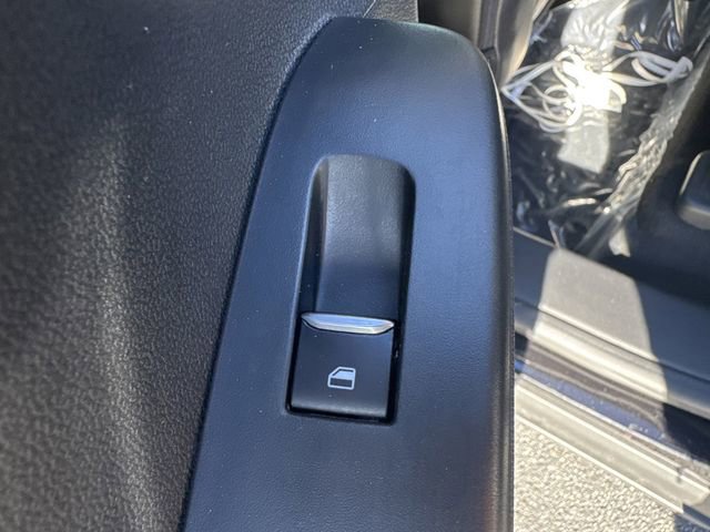 Used 2023 Ford Escape Platinum image 28