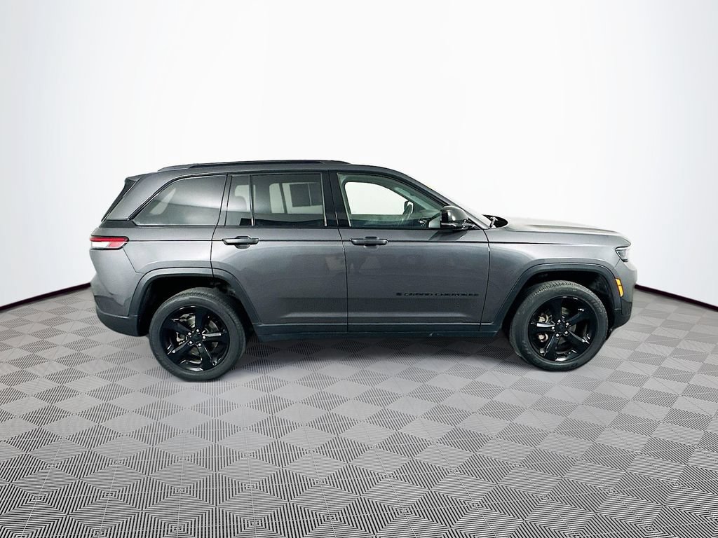 Certified 2023 Jeep Grand Cherokee Altitude AWD/4WD image 14