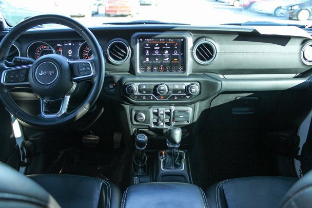 Used 2018 Jeep Wrangler Unlimited Sahara image 15