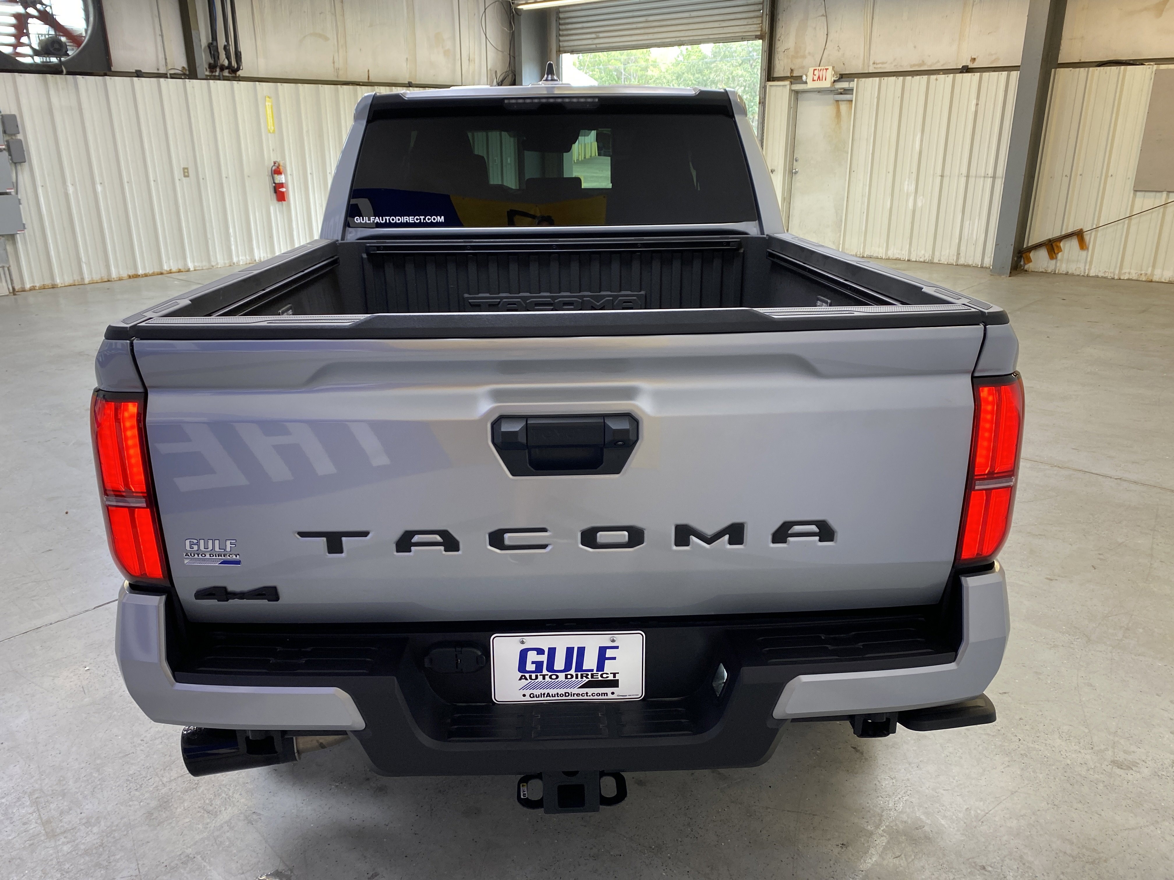 Used 2025 Toyota Tacoma SR5 image 7