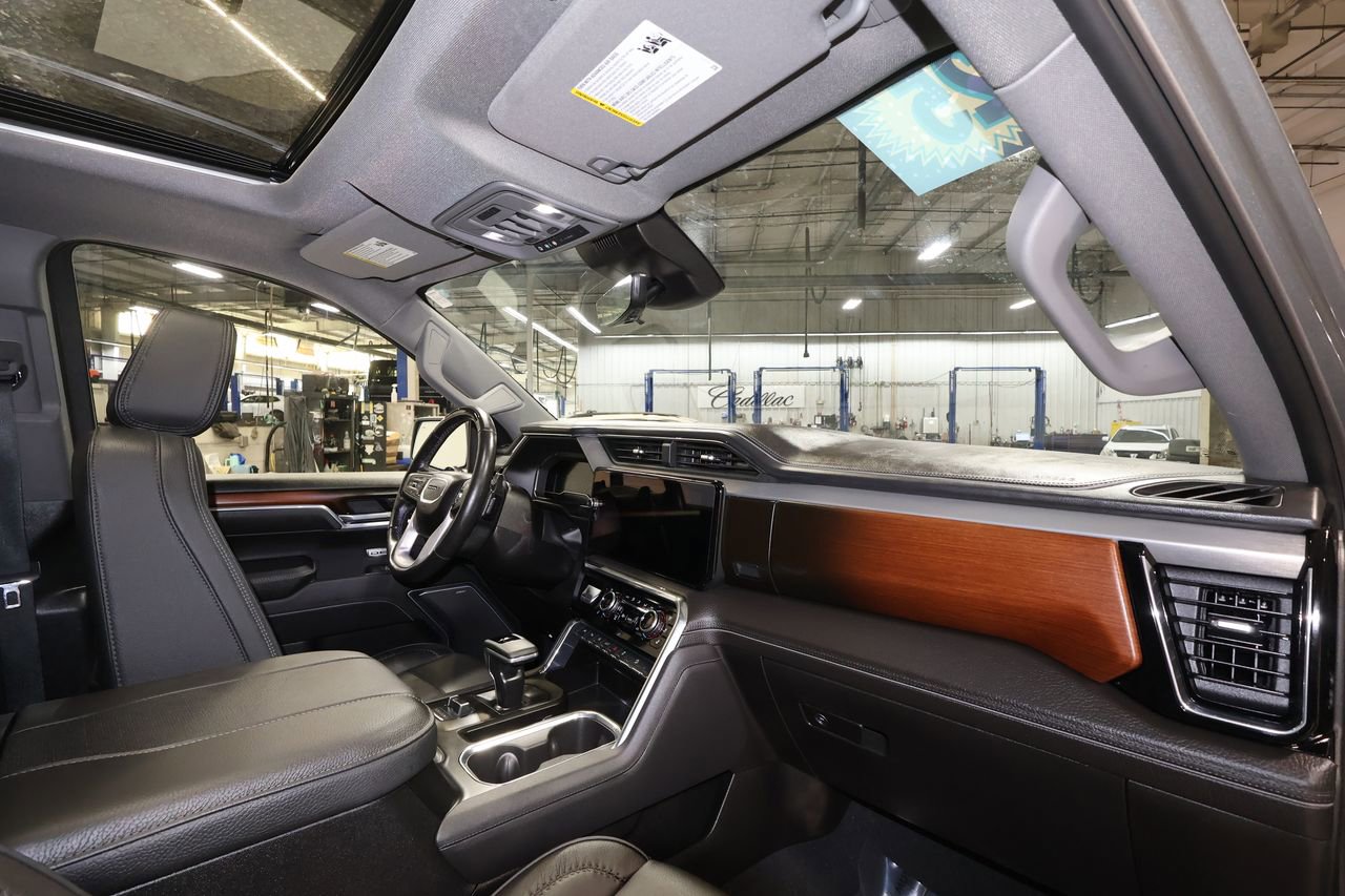 Used 2025 GMC Sierra 1500 Denali AWD/4WD image 31