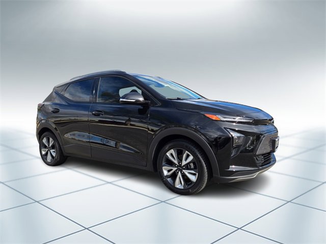 Used 2022 Chevrolet Bolt EUV LT w/ Convenience Package image 2