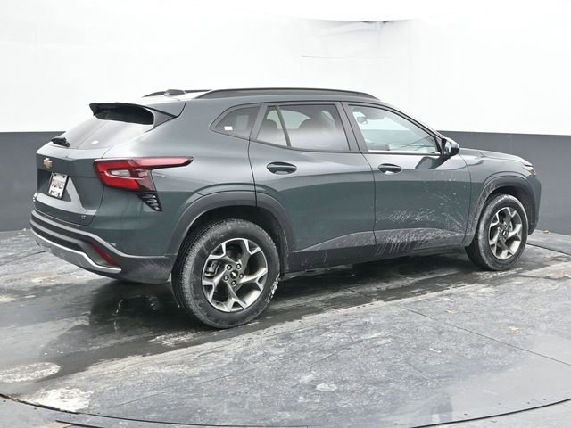 Used 2025 Chevrolet Trax LT image 11