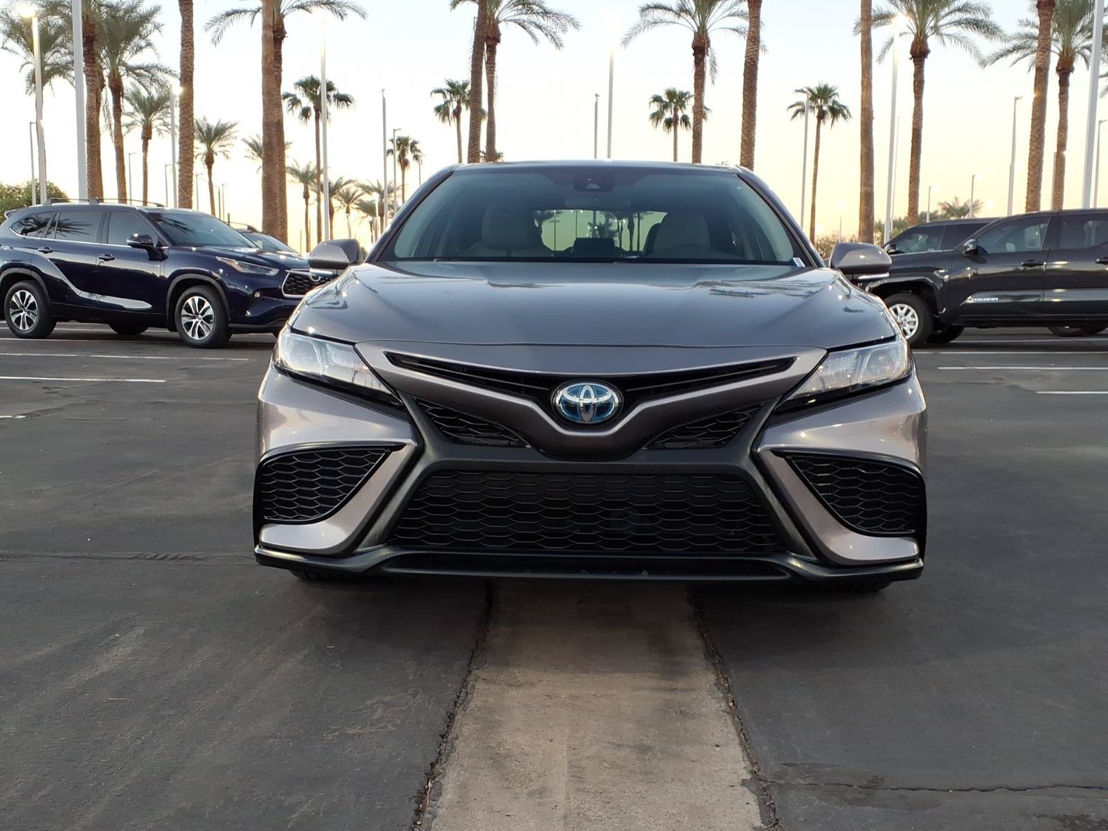 Used 2024 Toyota Camry SE FWD image 2