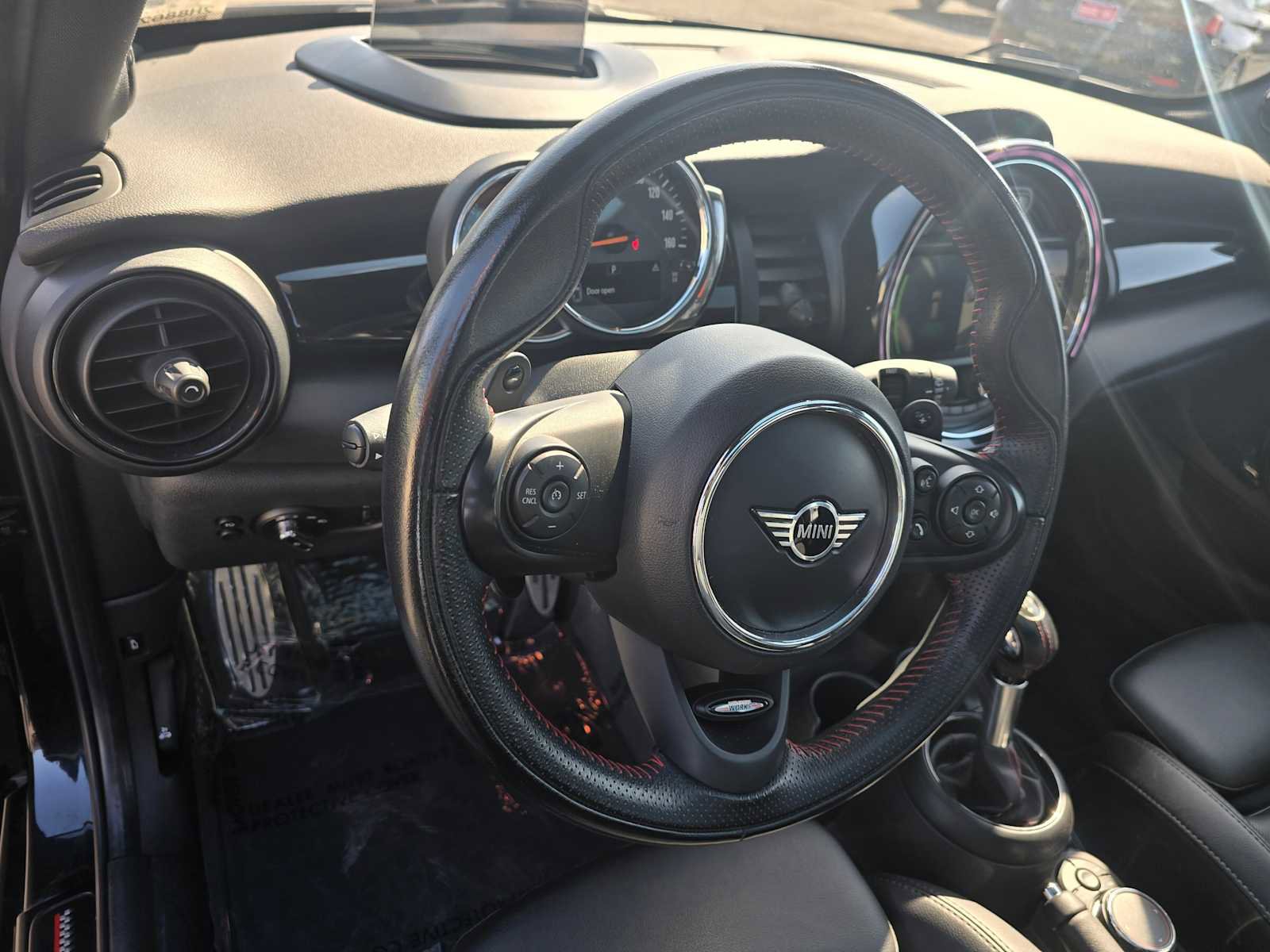 Used 2019 MINI Cooper S w/ Premium Package image 25