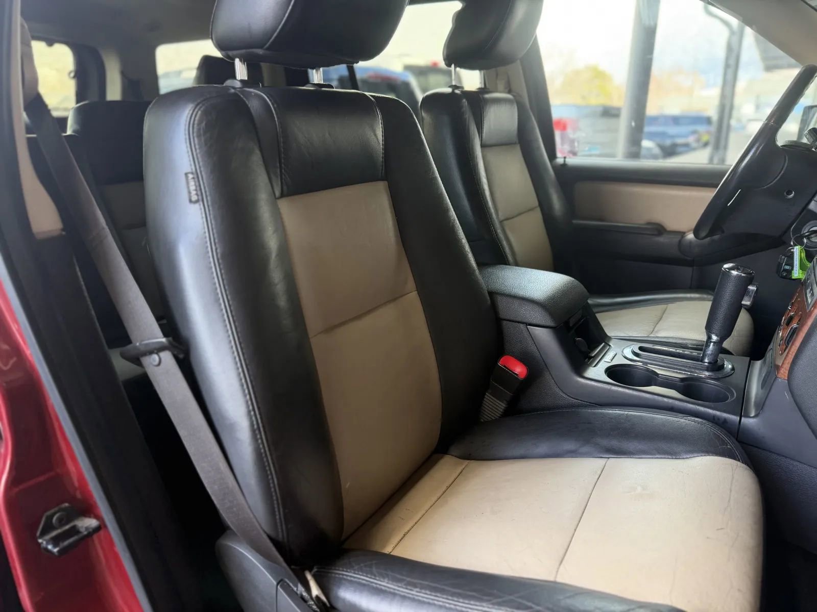 Used 2010 Ford Explorer Eddie Bauer image 21