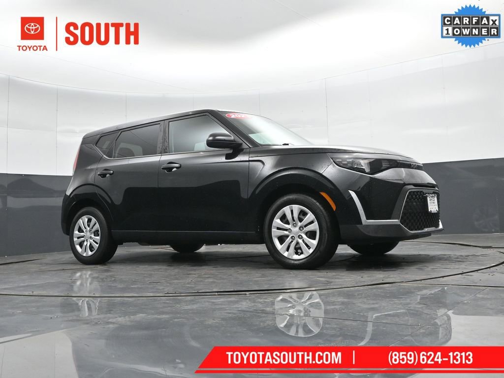 Used 2023 Kia Soul LX image 36
