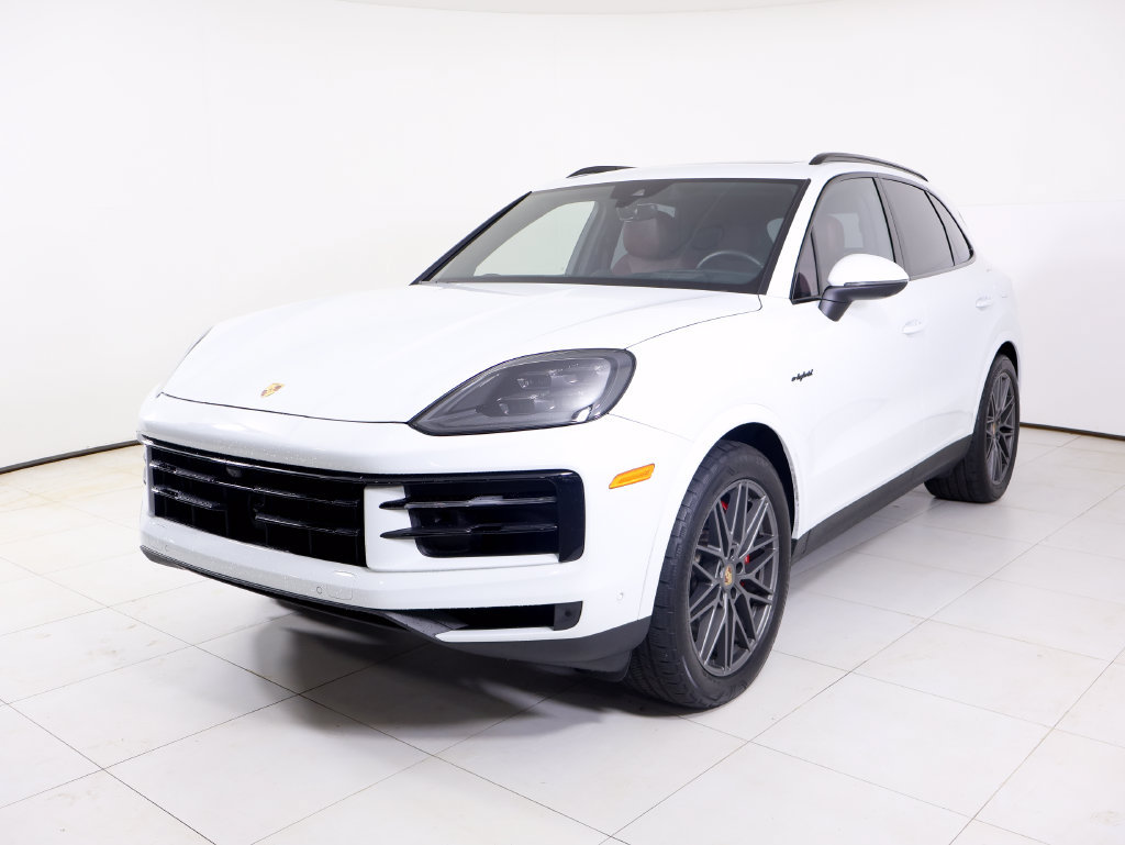 Certified 2026 Porsche Cayenne S AWD/4WD image 1