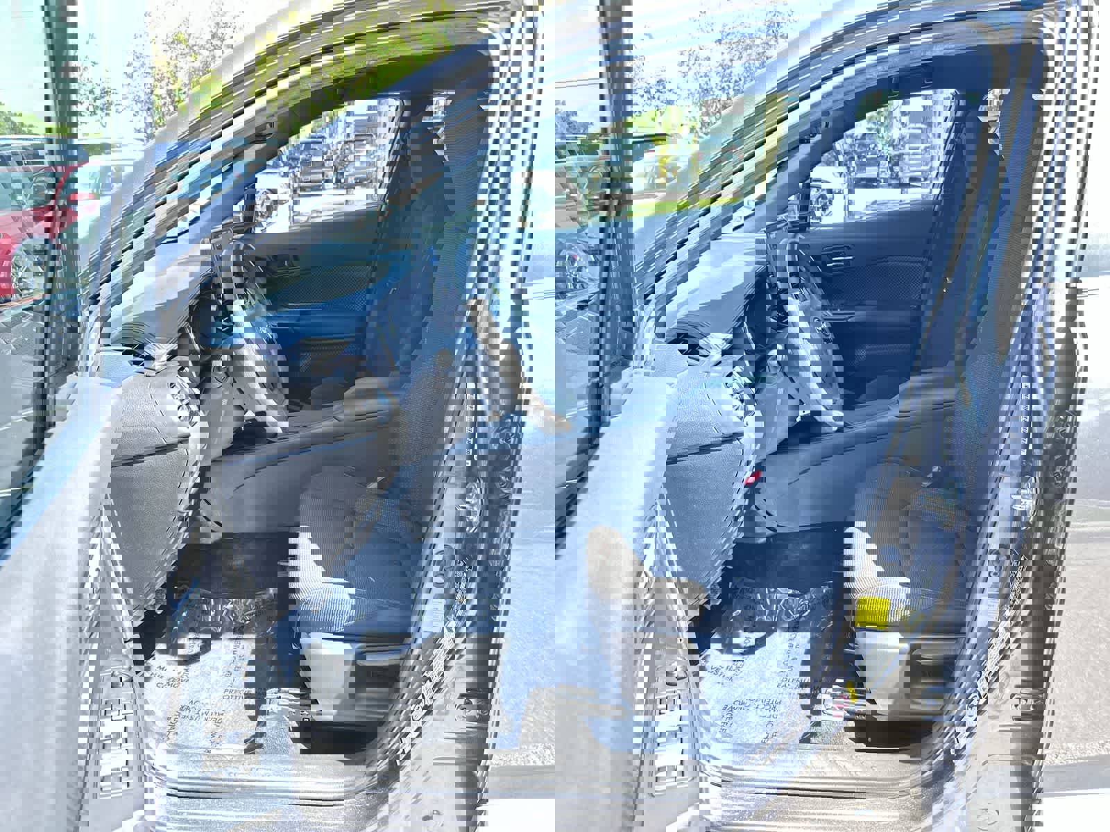 Used 2019 Toyota C-HR LE image 2