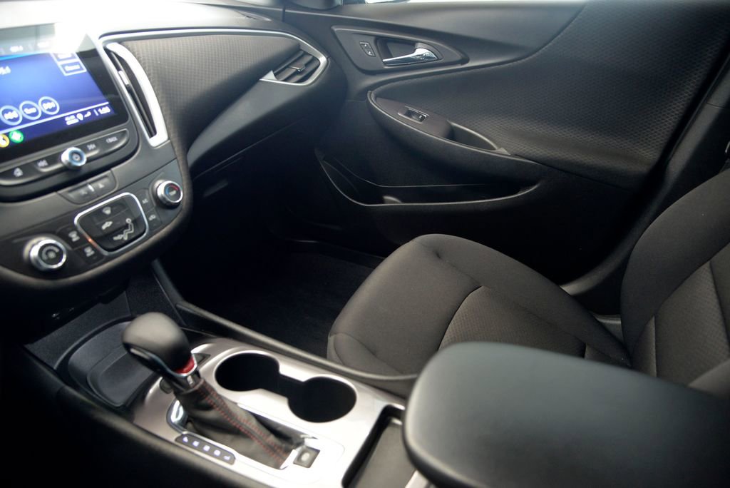 Used 2022 Chevrolet Malibu RS image 26