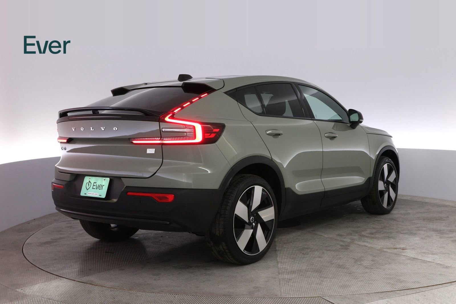 Used 2023 Volvo C40 P8 Recharge Ultimate image 3