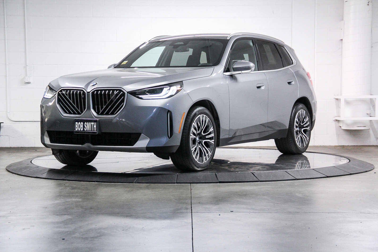 Used 2025 BMW X3 xDrive30i w/ Premium Package image 3