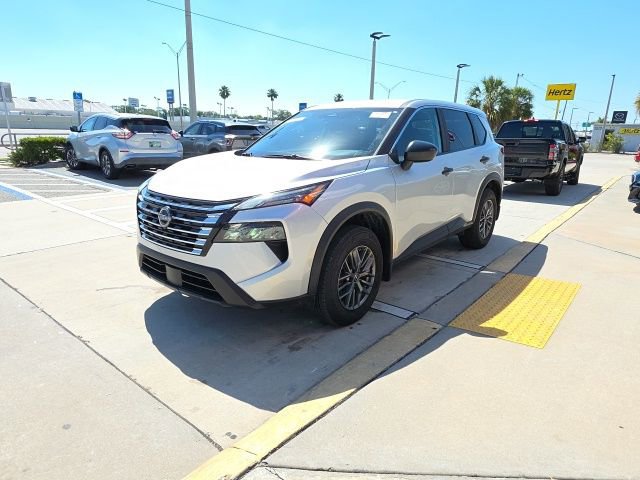 Used 2025 Nissan Rogue S FWD image 8