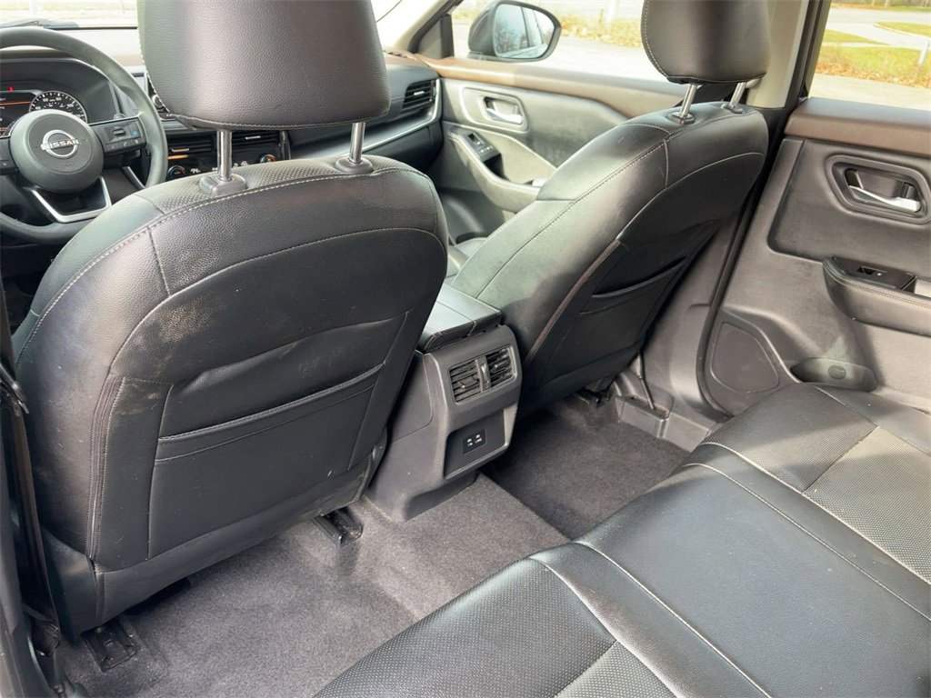 Used 2022 Nissan Rogue SV image 25