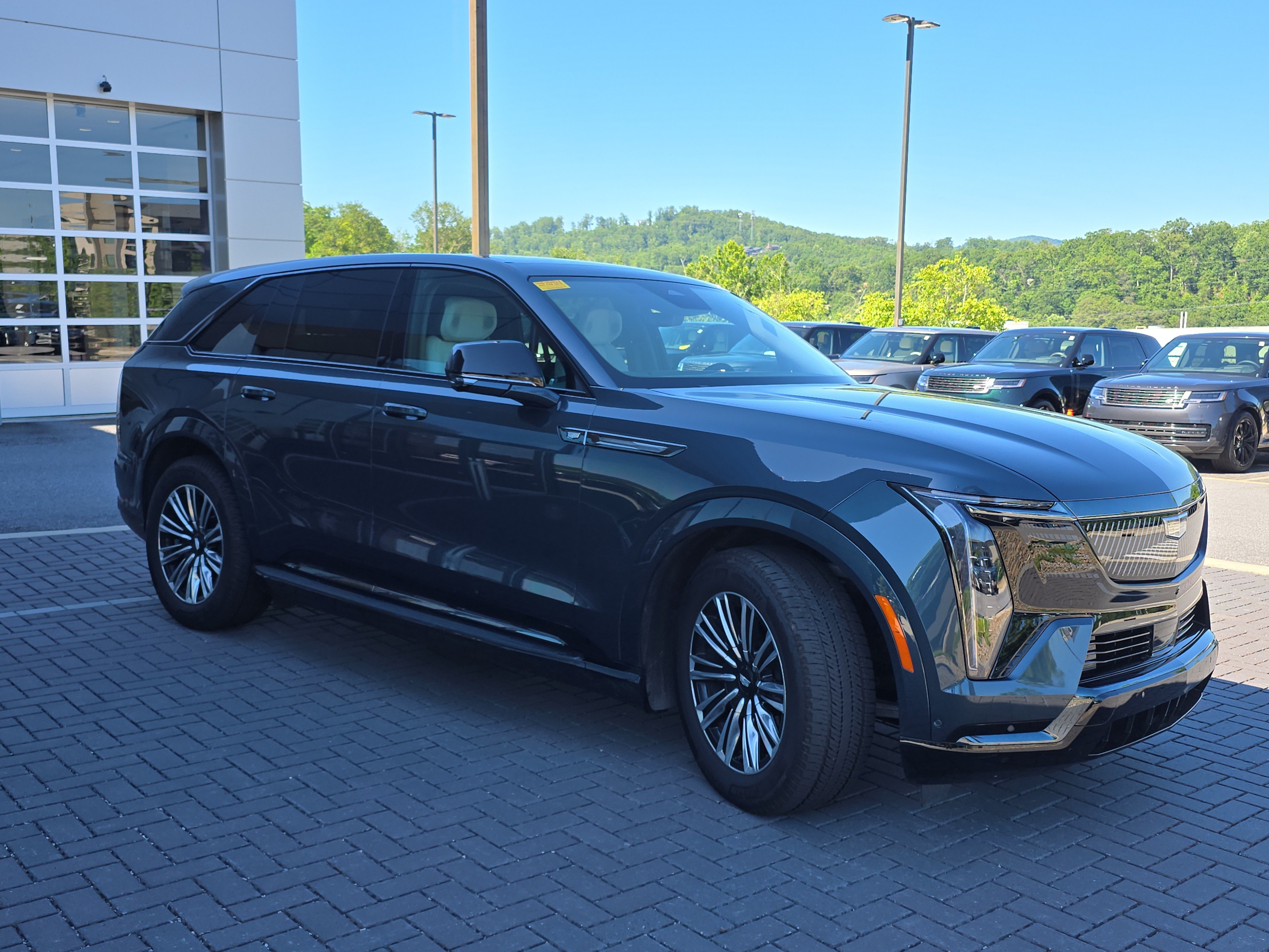 Used 2026 Cadillac Escalade IQ Sport 1 AWD/4WD image 3