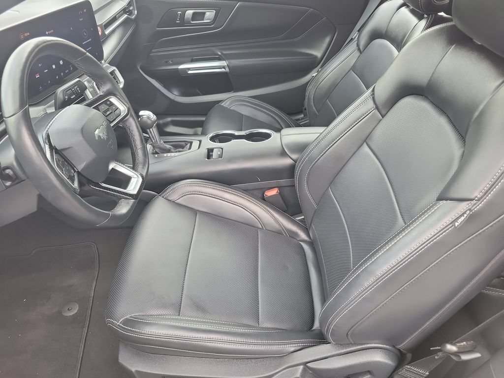 Used 2025 Ford Mustang Premium RWD image 10