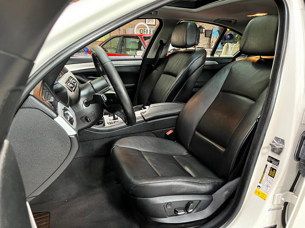 Used 2013 BMW 528i Sedan RWD image 24