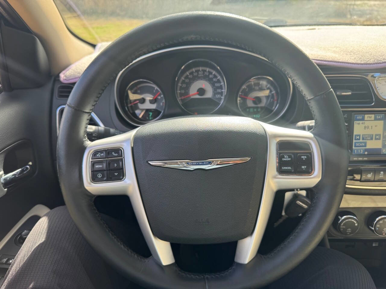 Used 2011 Chrysler 200 Limited image 12