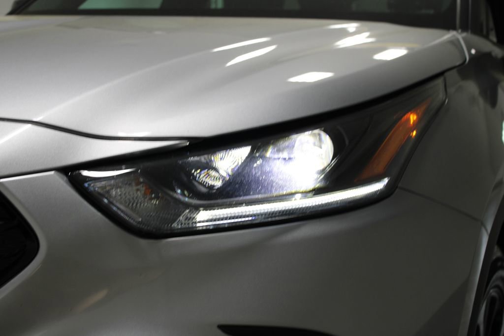 Used 2025 Toyota Highlander XSE image 56