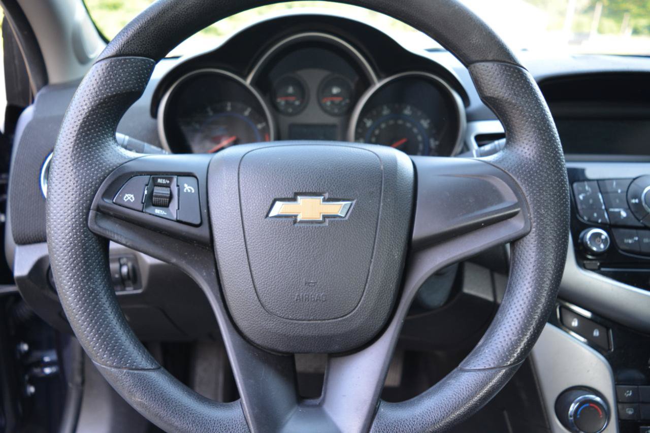 Used 2014 Chevrolet Cruze LT FWD image 20