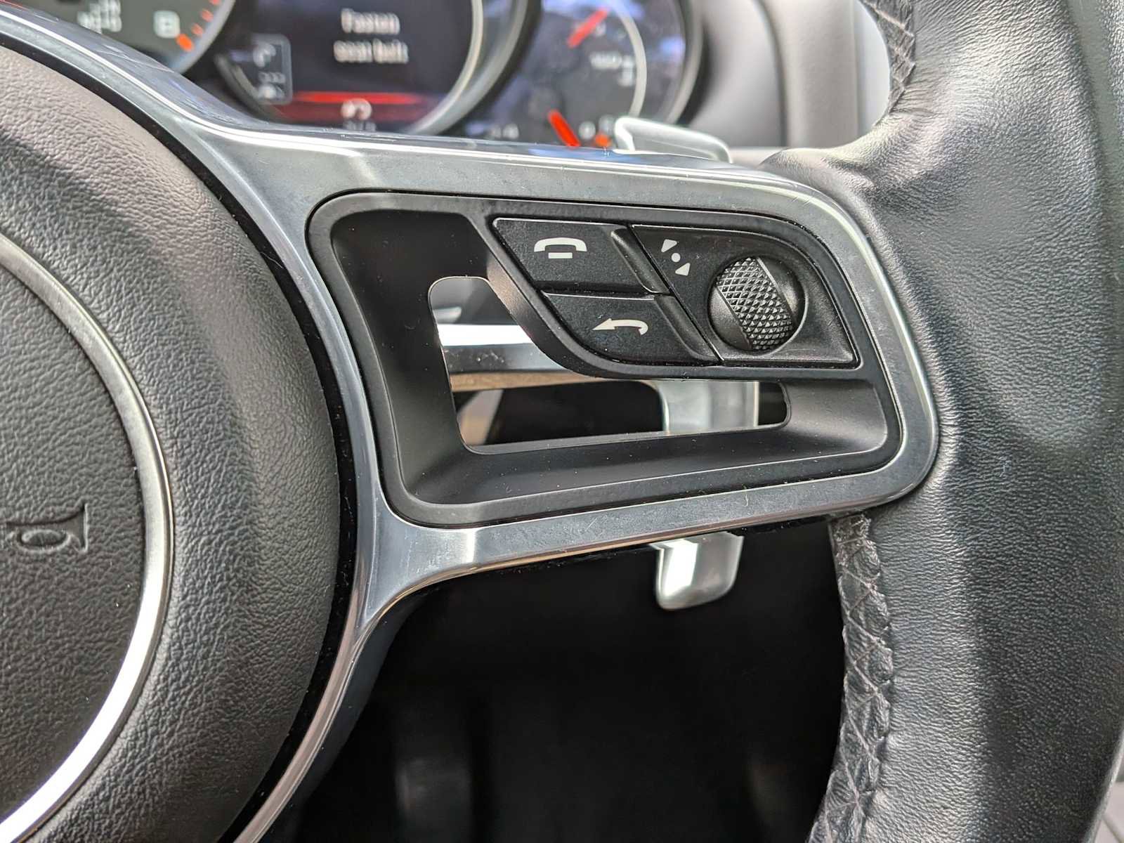 Used 2017 Porsche Cayenne Platinum Edition image 26