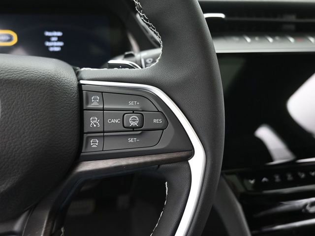 New 2026 Jeep Grand Cherokee Laredo image 32