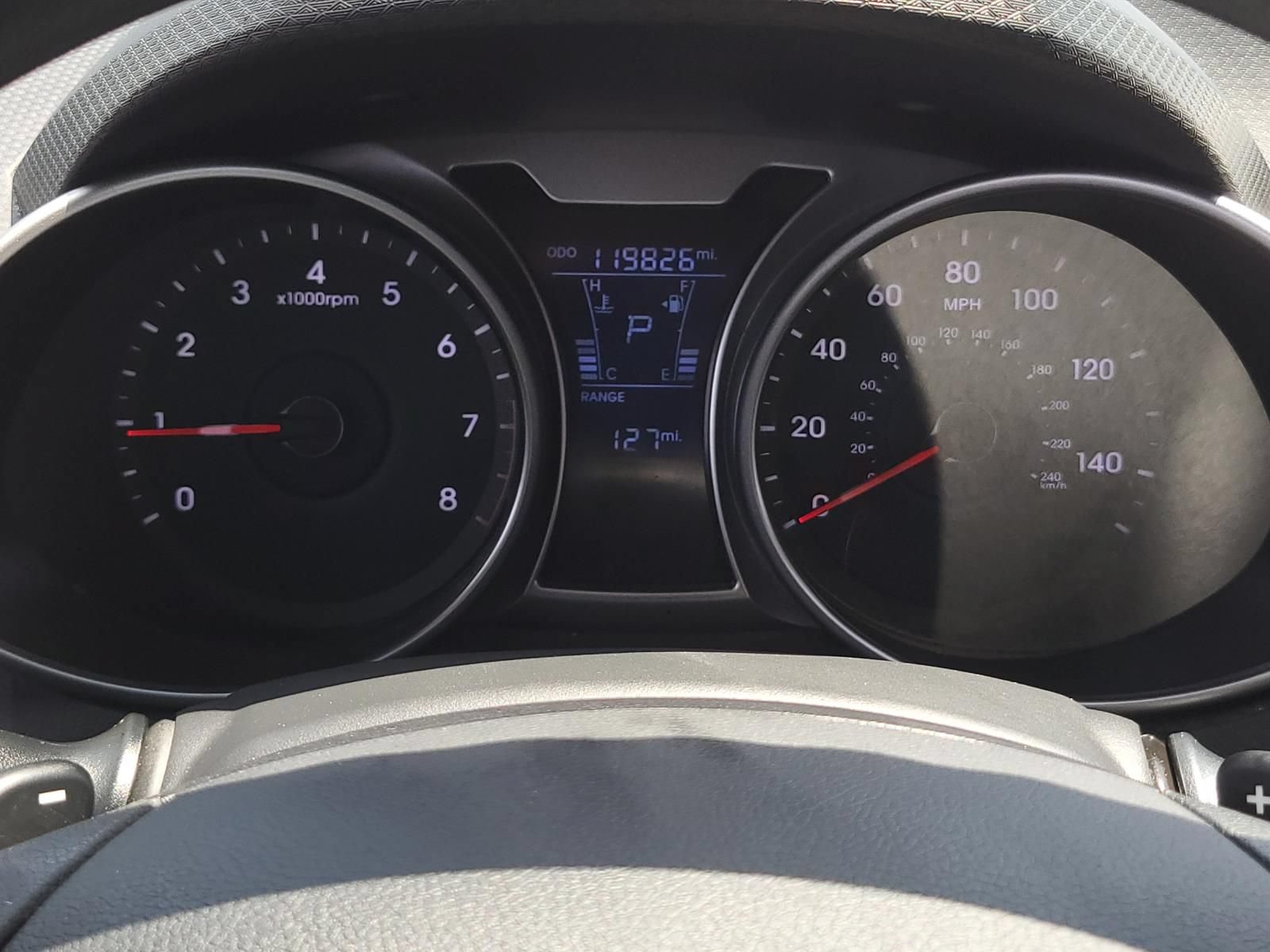 Used 2016 Hyundai Veloster FWD image 26