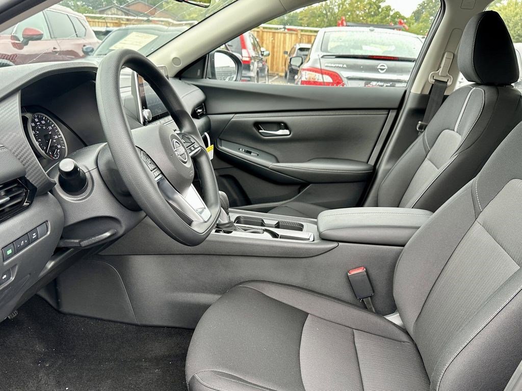 Certified 2025 Nissan Sentra SV FWD image 25
