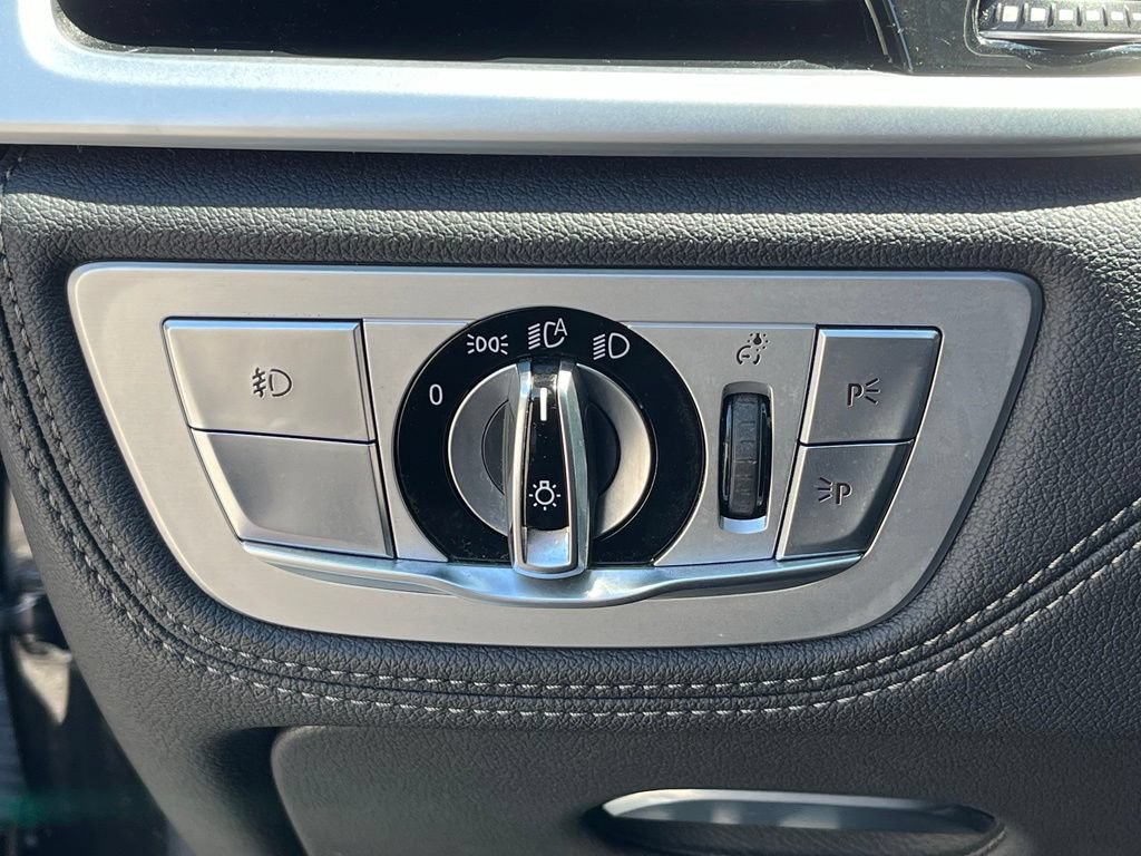 Used 2018 BMW 750i xDrive AWD/4WD image 37