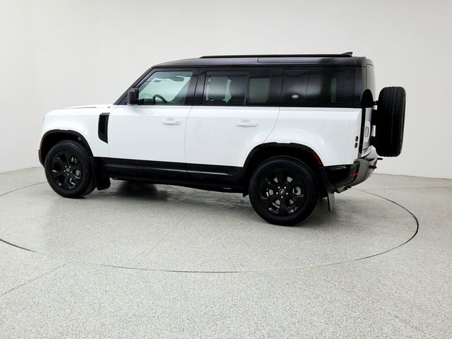 Certified 2023 Land Rover Defender 110 X-Dynamic SE image 7