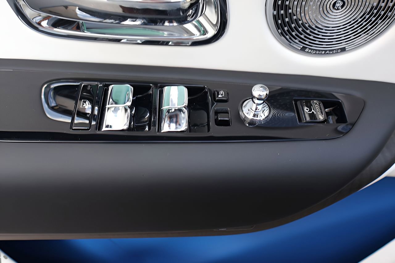 New 2026 Rolls-Royce Cullinan AWD/4WD image 14