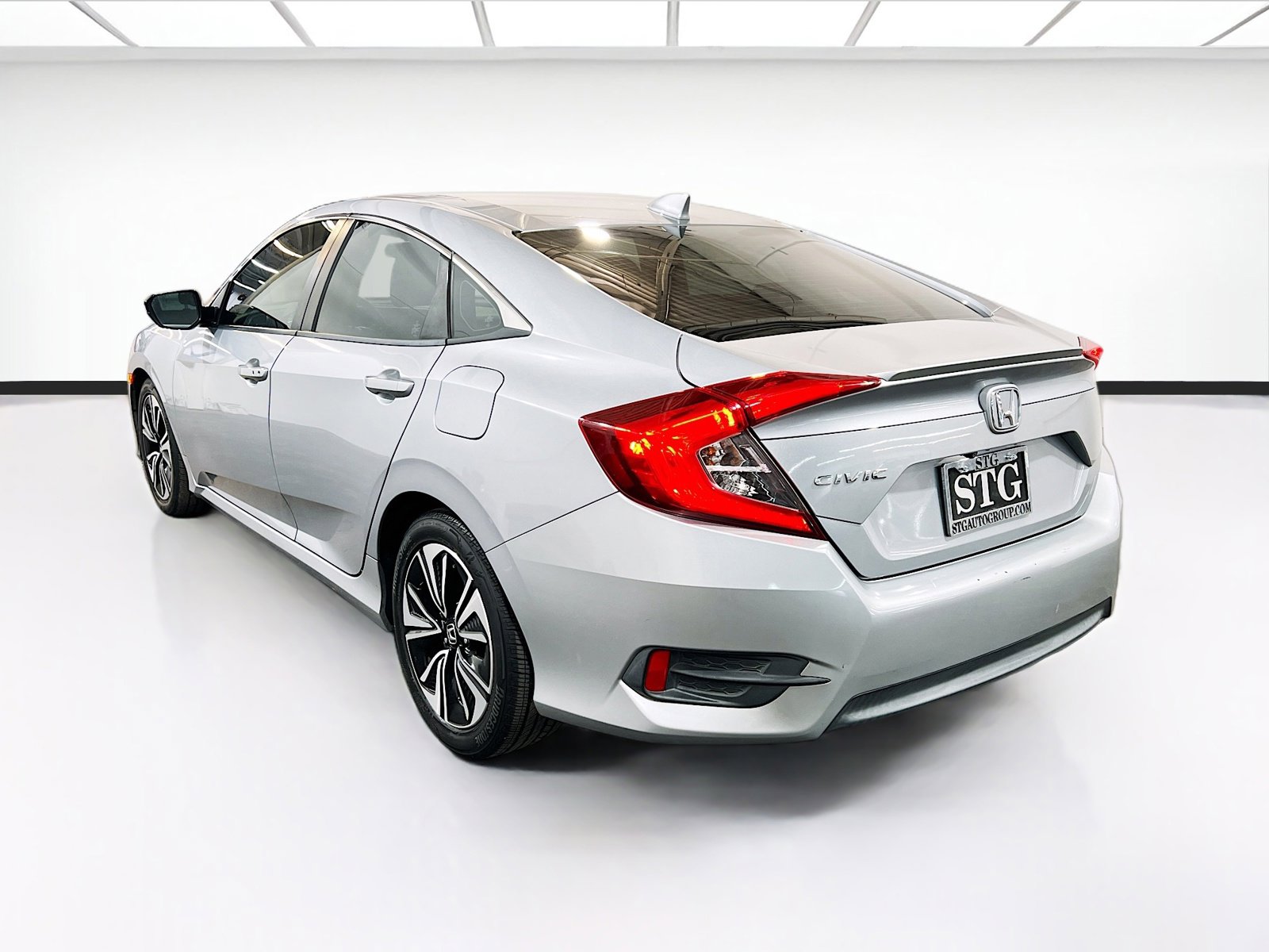 Used 2016 Honda Civic EX-T image 6