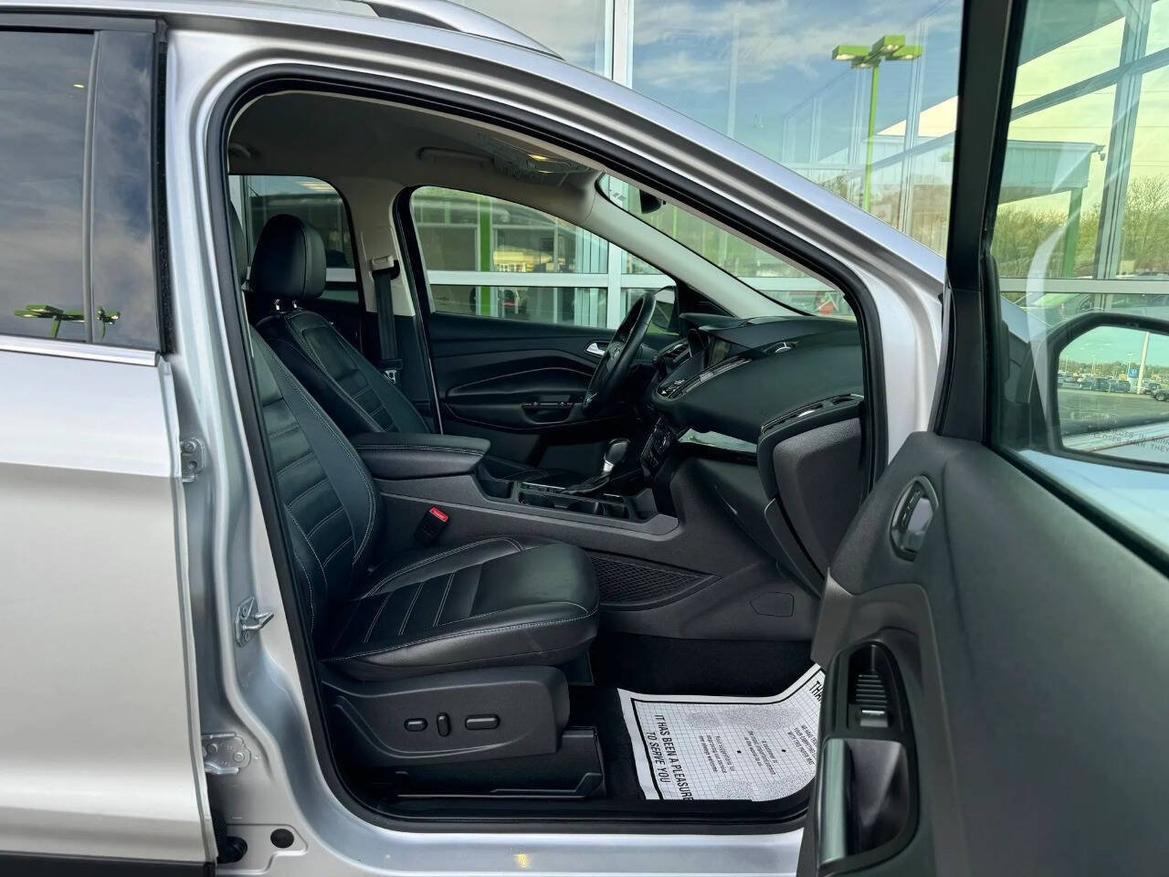 Used 2017 Ford Escape Titanium FWD image 14