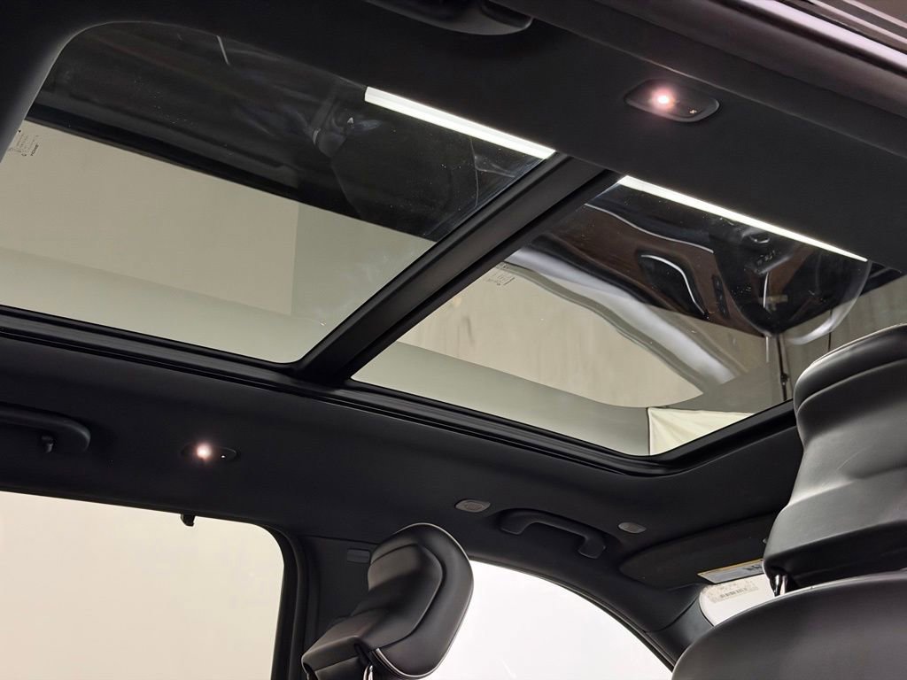 Used 2021 Jeep Grand Cherokee L Summit w/ Luxury Tech Group V image 24