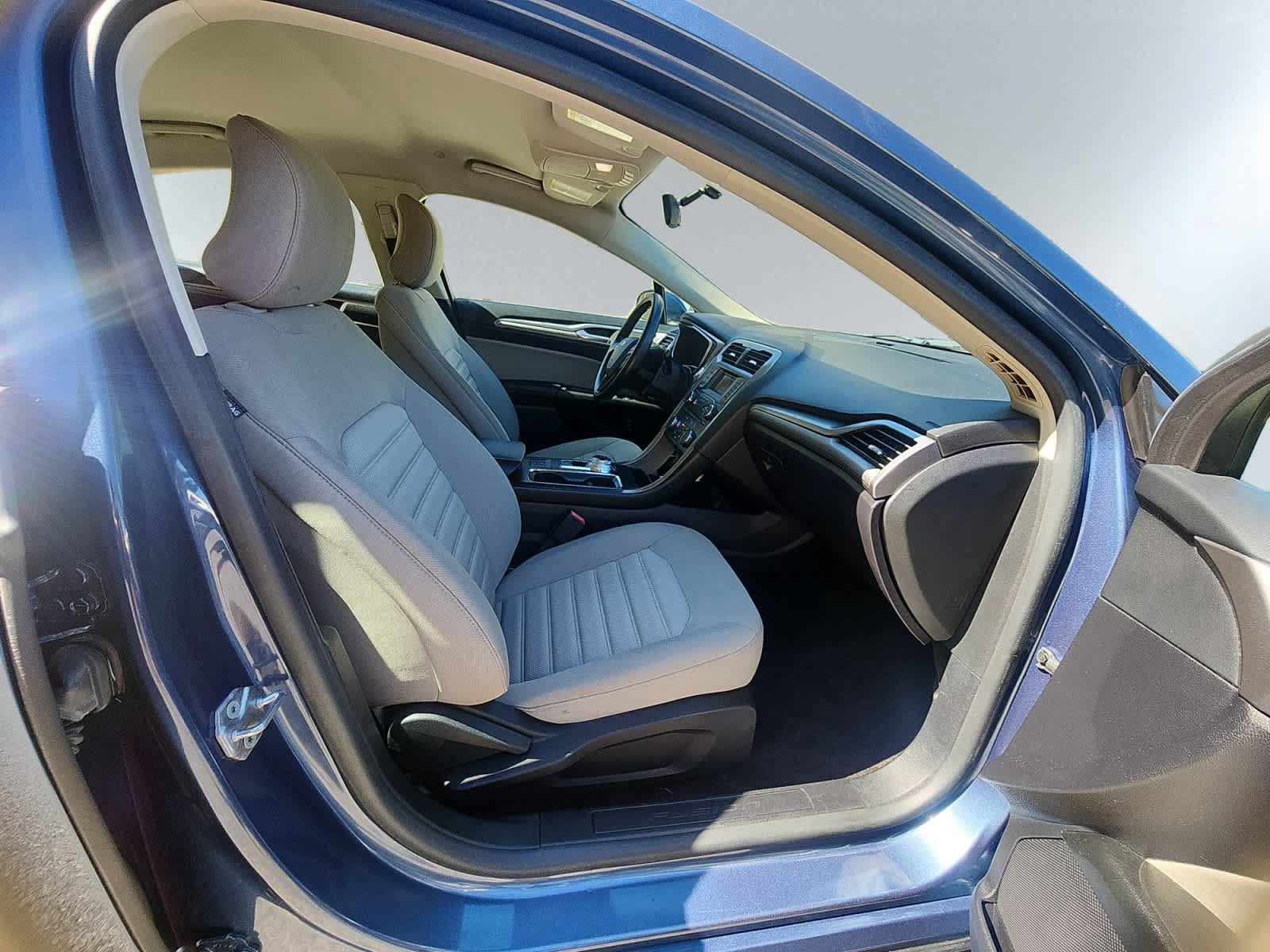 Used 2018 Ford Fusion S FWD image 20
