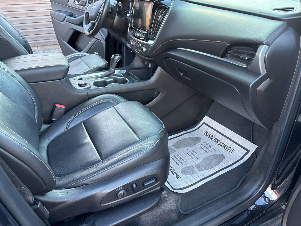 Used 2020 Chevrolet Traverse LT w/ LT Premium Package image 8