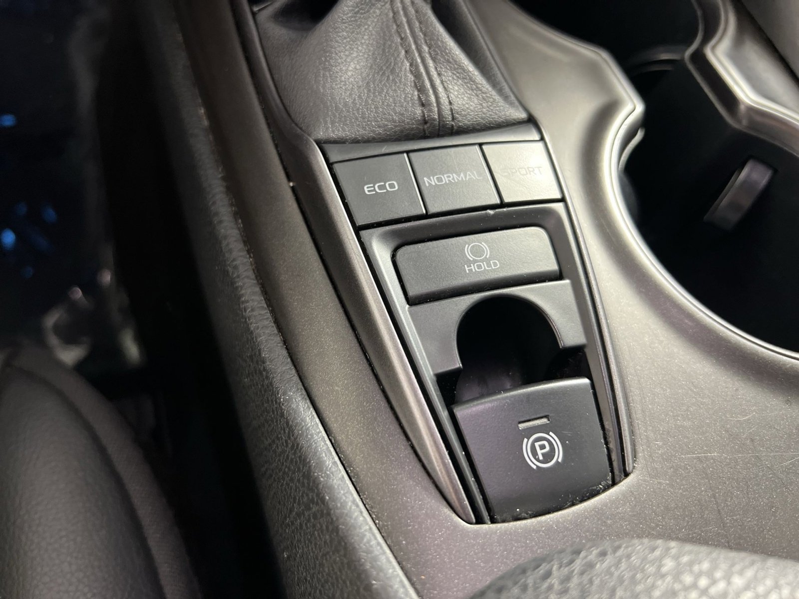 Used 2023 Toyota Camry XSE image 32