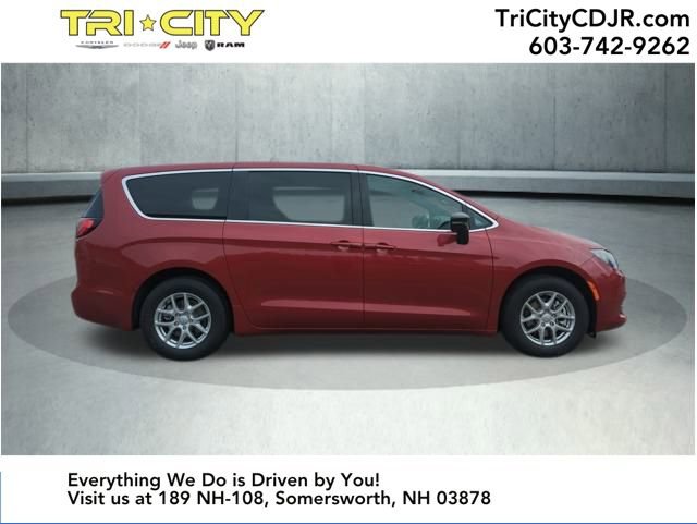 New 2026 Chrysler Voyager LX image 6