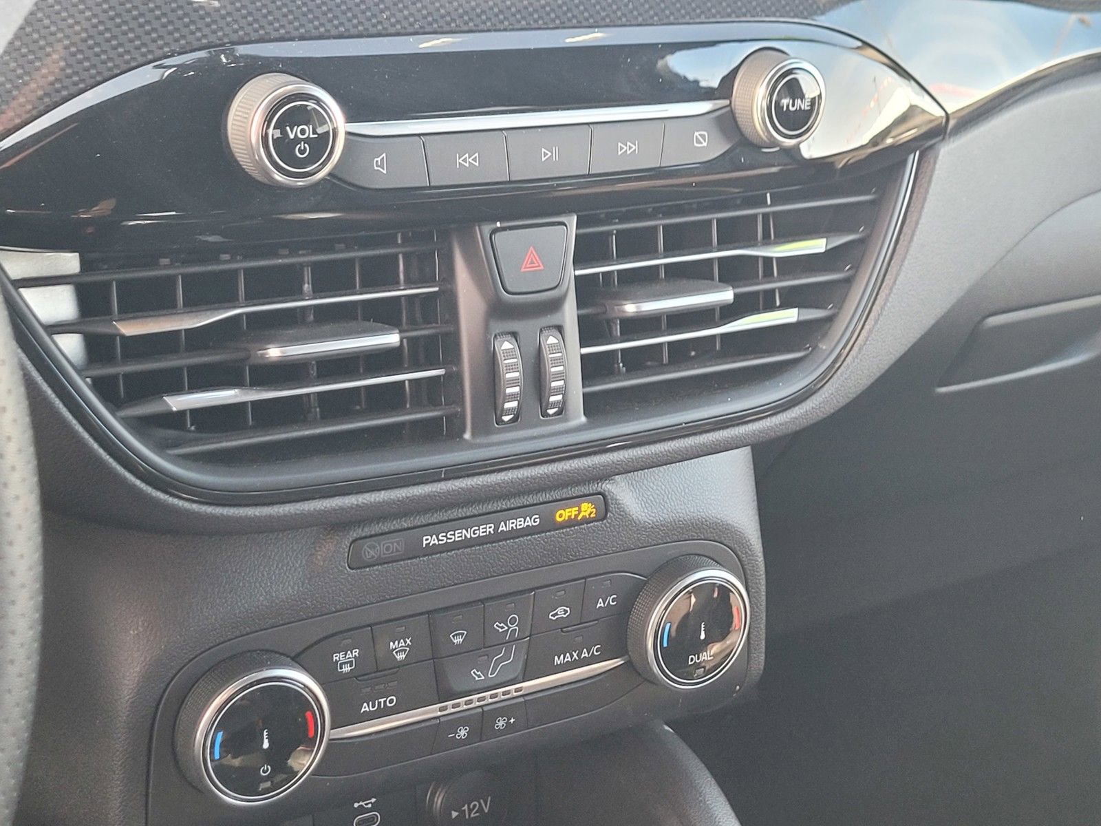 Used 2025 Ford Escape ST-Line image 18