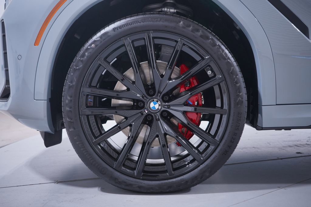 New 2026 BMW X6 xDrive40i w/ Premium Package AWD/4WD image 2