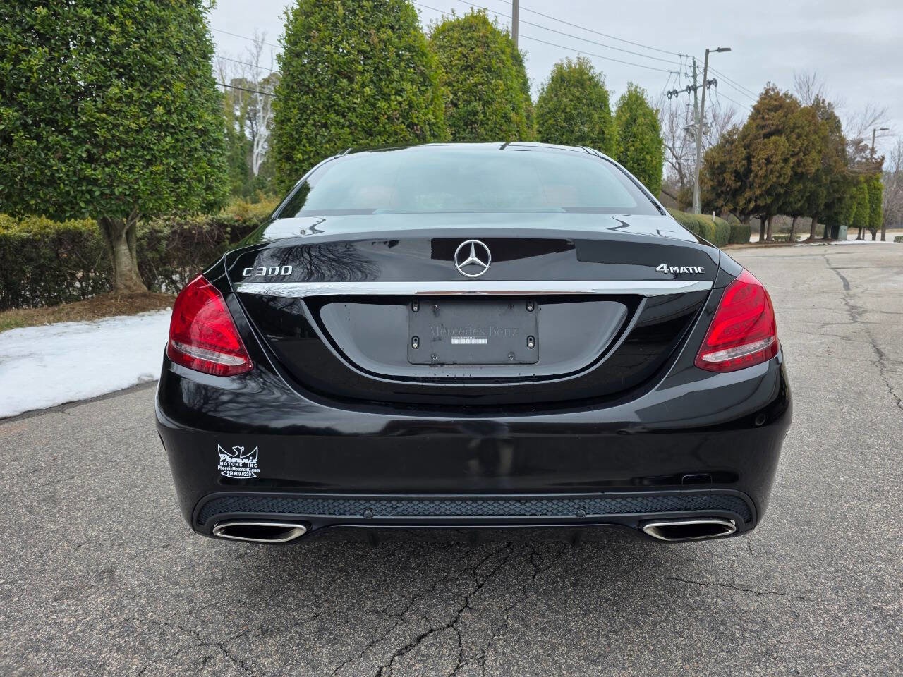 Used 2015 Mercedes-Benz C 300 4MATIC Sedan image 4