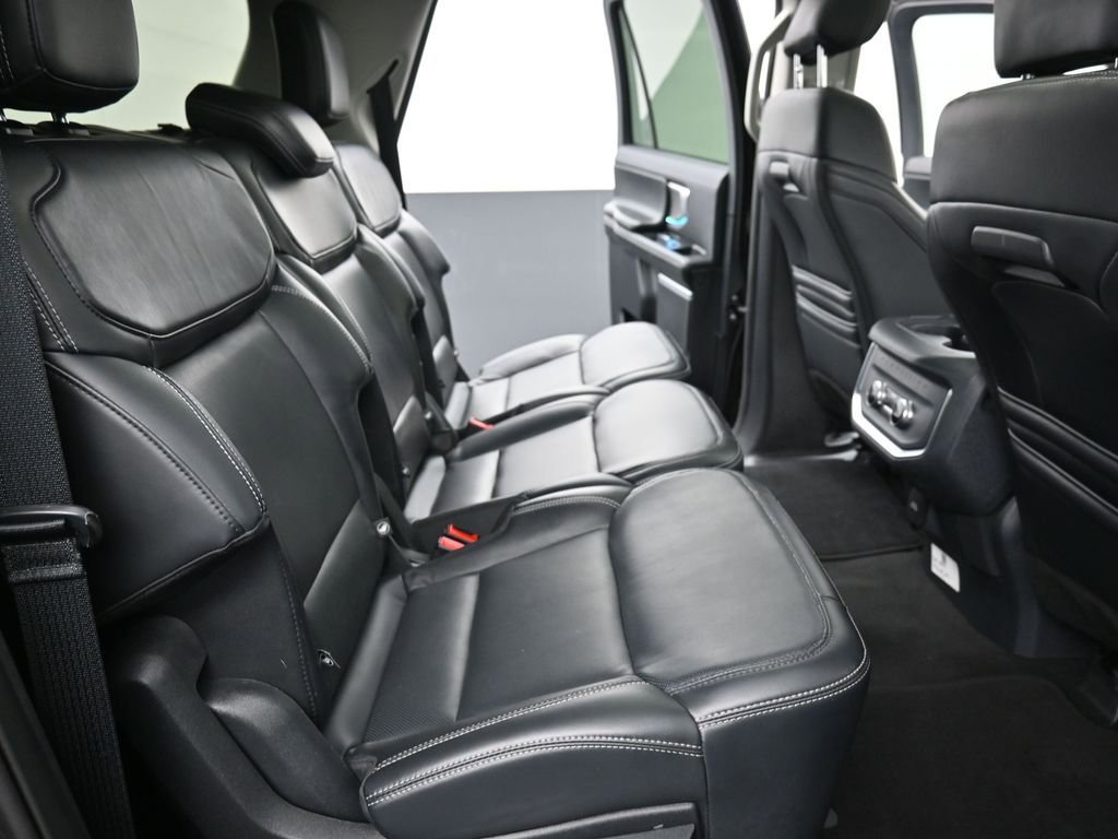 Certified 2025 Ford Expedition Max Platinum AWD/4WD image 12