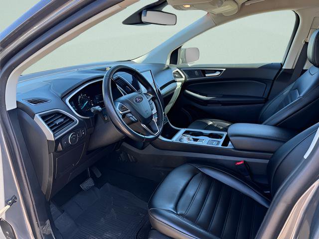 Used 2021 Ford Edge SEL w/ Convenience Package AWD/4WD image 4