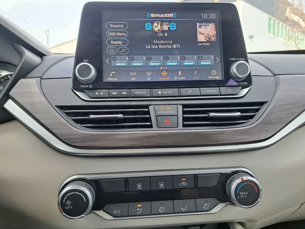 Used 2025 Nissan Altima 2.5 SV image 10