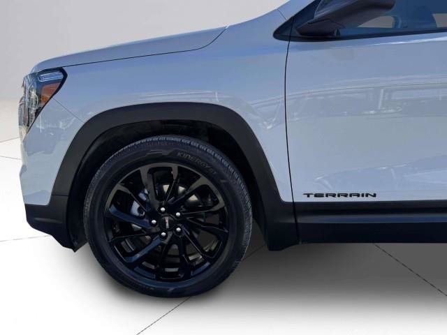 Used 2023 GMC Terrain SLE w/ Driver Convenience Package FWD image 59