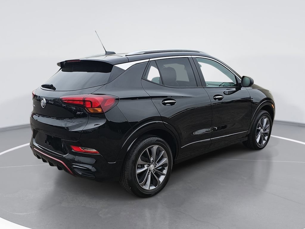 Certified 2023 Buick Encore GX Select w/ Sport Touring Package AWD/4WD image 3