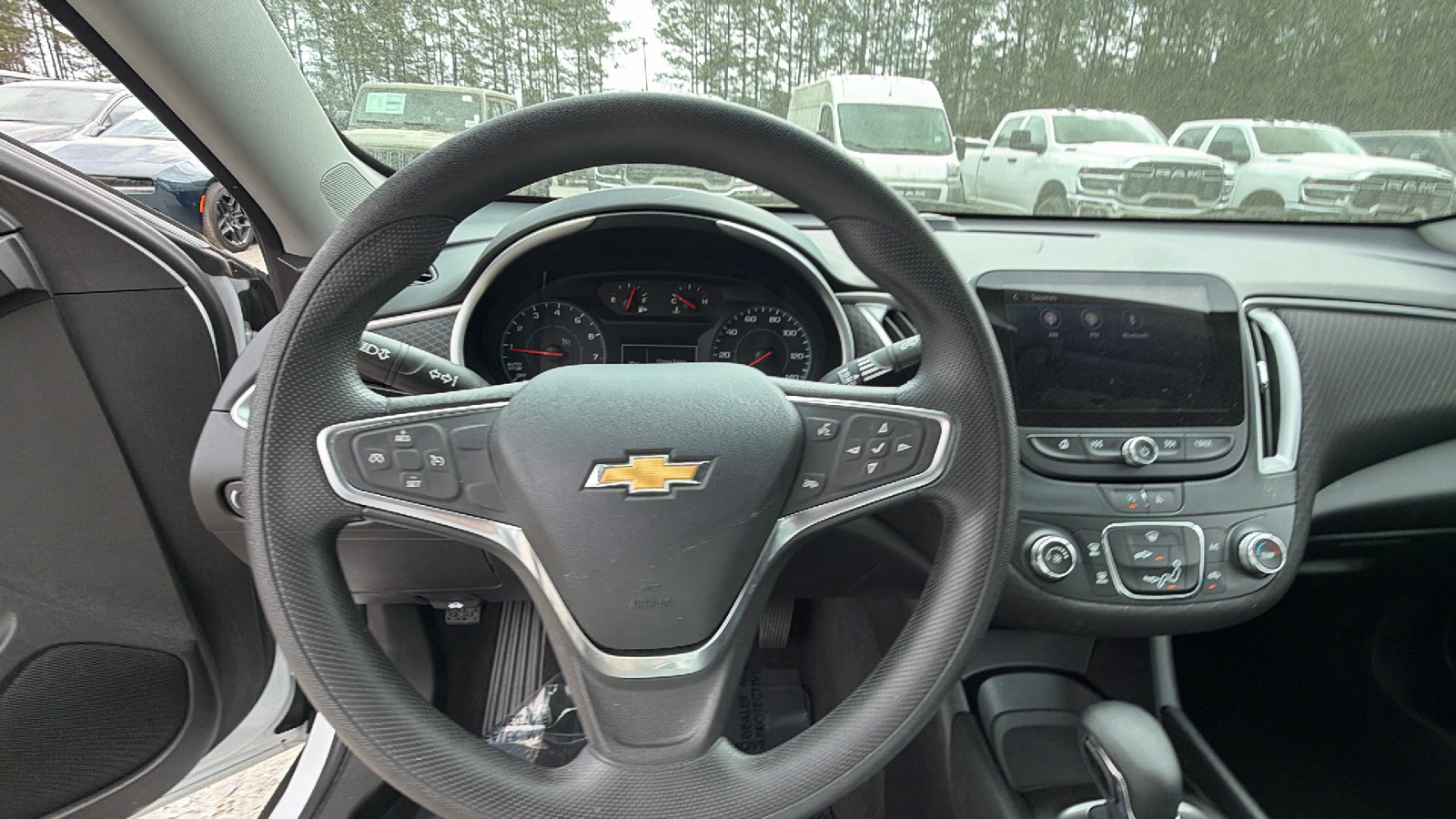 Used 2021 Chevrolet Malibu LS FWD image 25
