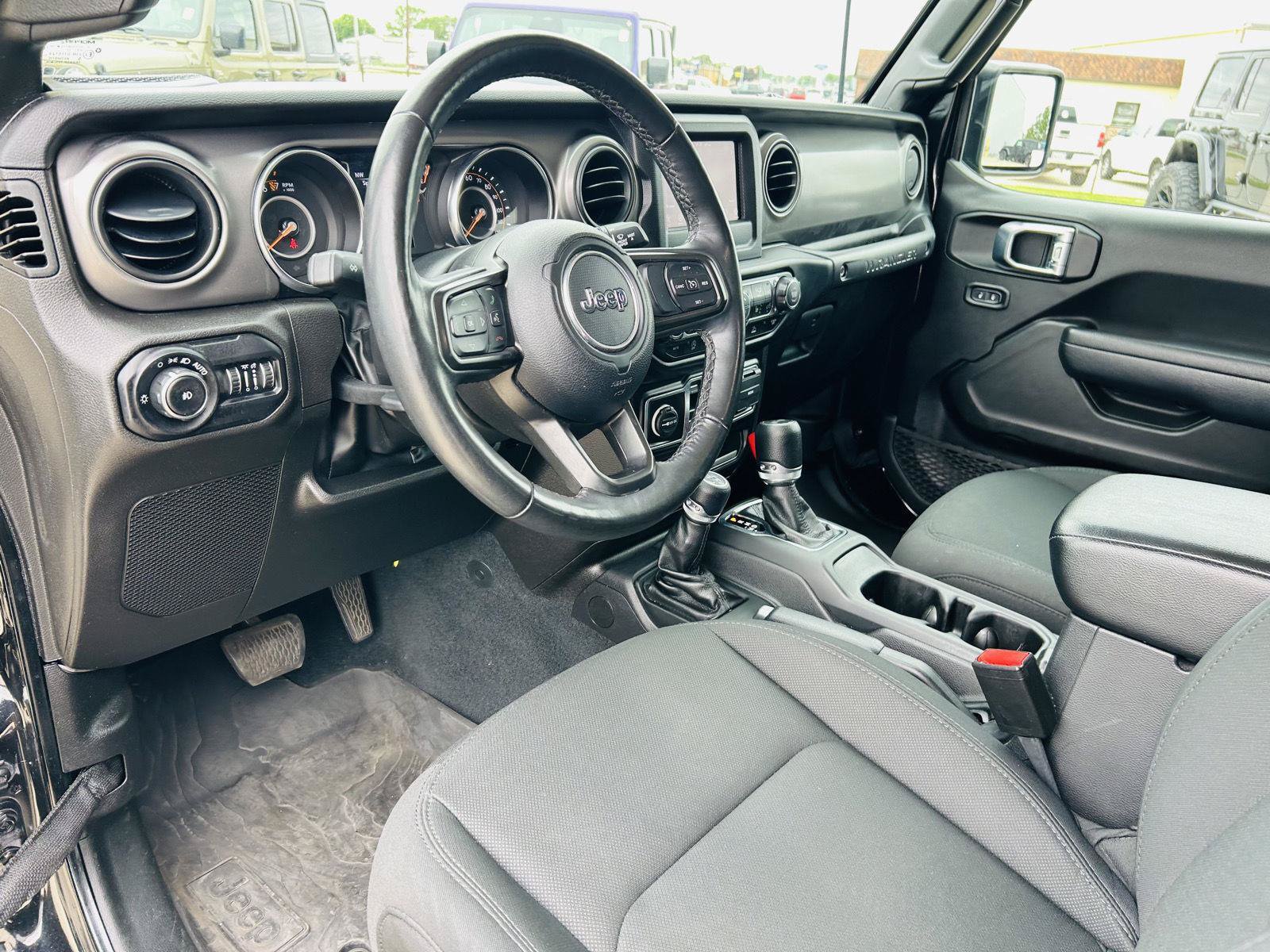 Used 2022 Jeep Wrangler Unlimited Sport AWD/4WD image 9