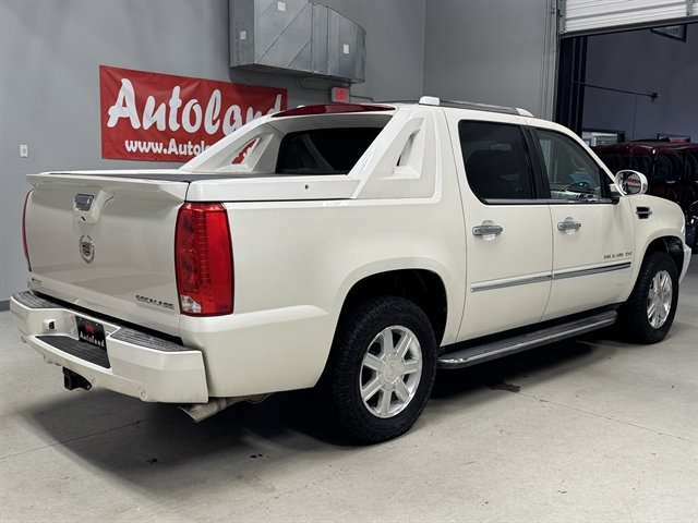 Used 2013 Cadillac Escalade EXT AWD/4WD image 7